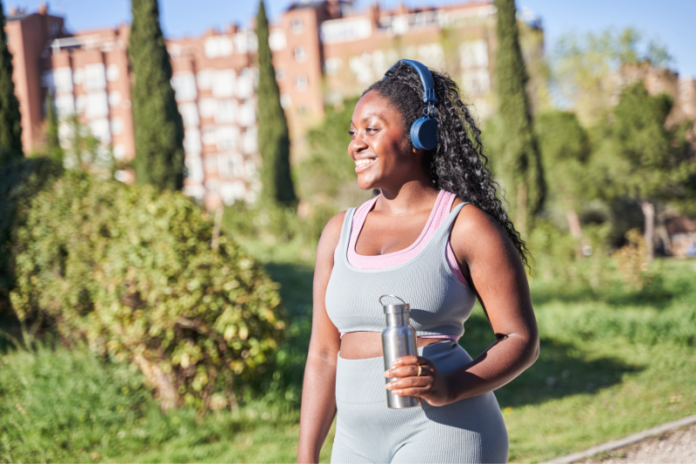 A girl is coming for fitness workouts